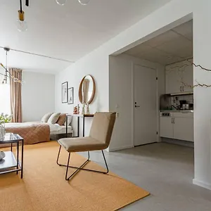 https://modern-charm-stylish-studio-in-sodermalm.find-stockholm-hotels.com