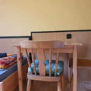  Apartament Affordable Central Rooms, 10-min To Lugner City Austria